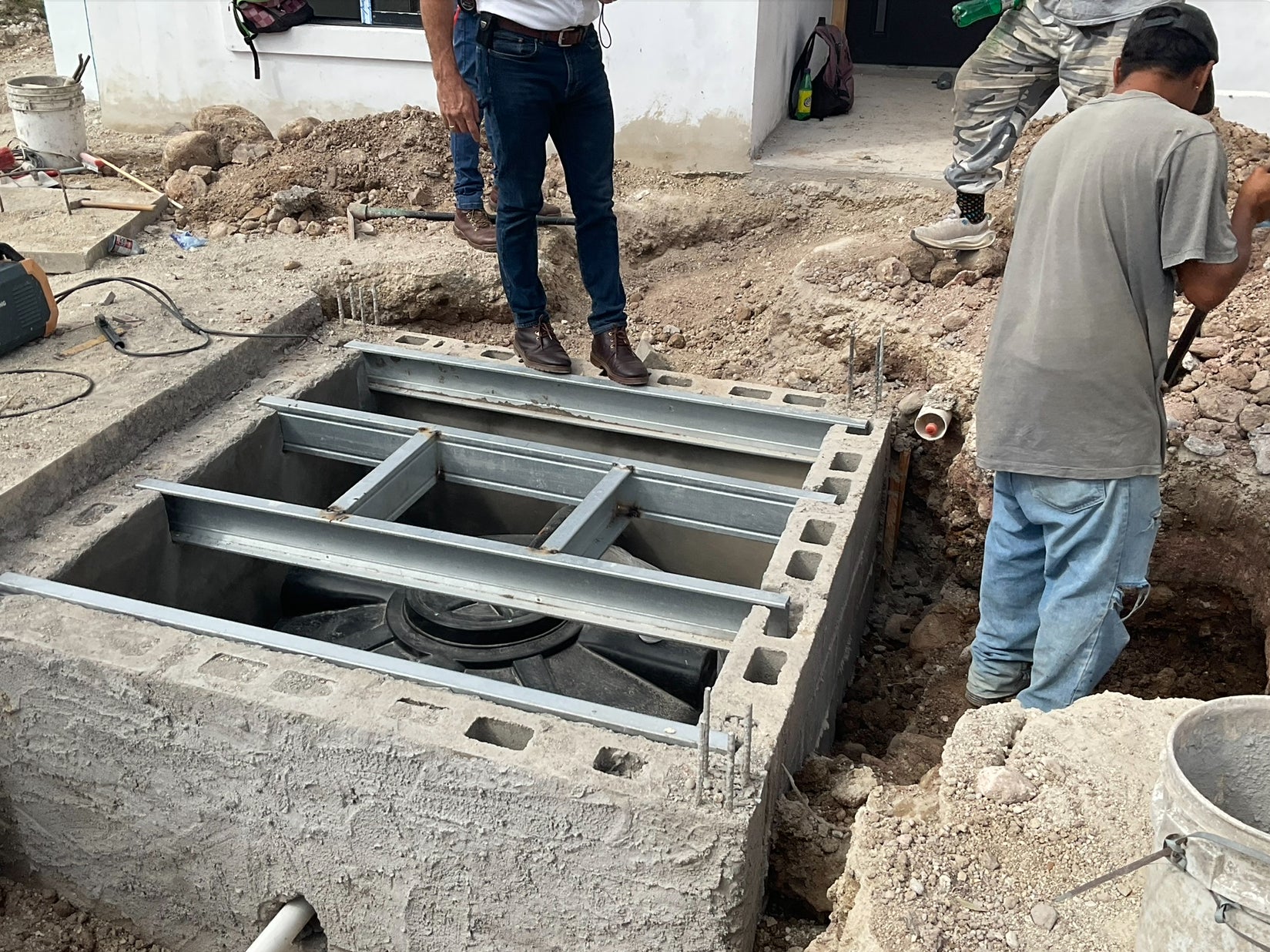 ¿Por qué instalar un Biodigestor RHINOTANK?